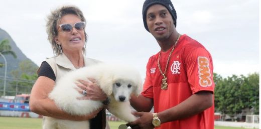 Cel mai tare cadou primit VREODATA de Ronaldinho! Cadou cu SUFLET pentru ziua GENIULUI din Brazilia_2