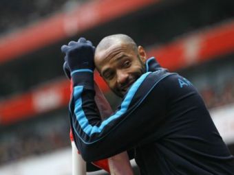 
	Henry a fugit din cantonament imediat dupa meci, dar tot clubul l-a aplaudat de emotie! Gestul INCREDIBIL al zeului lui Arsenal fata de drama lui Muamba
