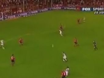
	FENOMENAL! De la Roberto Carlos nimeni nu a mai reusit un asemenea efect! Golul care pur si simplu te va lasa masca VIDEO
