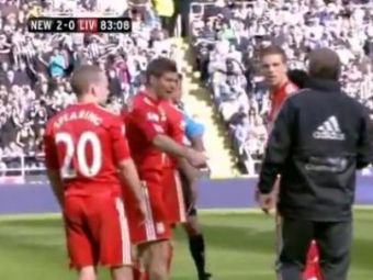 VIDEO: Gerrard l-a dat afara pe Dalglish de pe teren! Gestul din care nimeni de la Liverpool nu mai intelege nimic