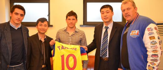 FOTO: Chinezii s-au indragostit de Tanase si au pus mana pe el :) De ce invitatie SURPRIZA a avut parte stelistul_1