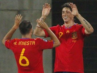 MM incearca sa-l salveze pe Tatu de FURIA fanilor! 2 in 1! Iniesta si Torres sunt la Steaua, intr-un singur jucator! Ce l-a impresionat pe managerul stelist: