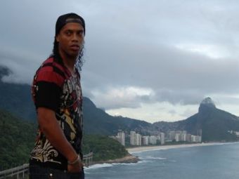 
	Alcoolul, cluburile si femeile l-au distrus pe Ronaldinho: Cum a ajuns unicul fotbalist de pe planeta care si-a spulberat 75 mil euro din cota in 5 ani
