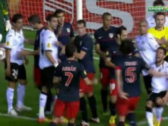 
	VIDEO: Capitanul lui Atletico Madrid rateaza finala de la Bucuresti! Faza NEBUNA care s-a terminat cu o bataie:
