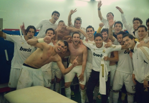 Cristiano Ronaldo, FOR THE WIN! Jucatorii lui Mourinho sarbatoresc victoria pe Facebook, pana ajung la Madrid: FOTO_3