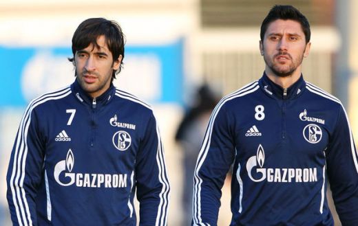 
	Marica nu l-a lasat pe Raul sa-si ia ramas bun de la Bundesliga! Cum finalul lui Raul la Schalke poate insemna un nou inceput pentru atacantul roman:
