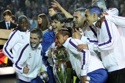 VIDEO Sapunaru a petrecut ca nationala in '98! Cifrele AMETITOARE in Portugalia: 10 trofee cu Porto! Transmite-i un mesaj:_1