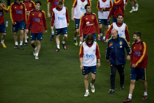 
	LOVITURA pentru Spania! Capitanul Barcei rateaza Euro 2012 din cauza unei accidentari! Del Bosque a aflat la Bucuresti vestea proasta! Ce a spus:
