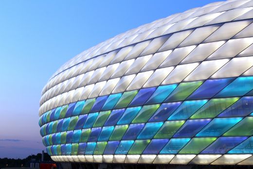 FOTO FABULOS! Allianz Arena isi schimba culoarea pentru Finala: Asa va arata bijuteria de 340 mil euro la Bayern - Chelsea!_5