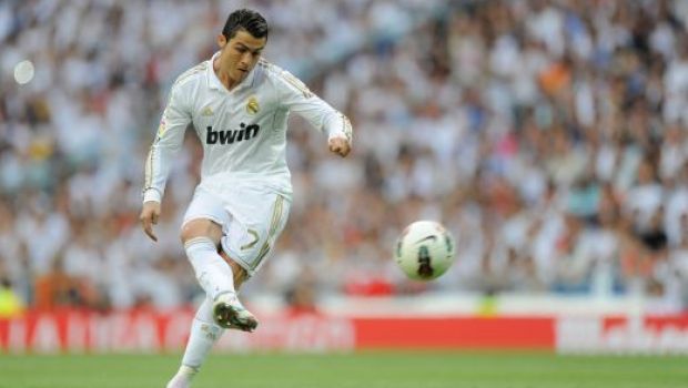 
	VIDEO! BOMBA lui Di Maria si golul superb al lui Cristiano Ronaldo au rezolvat meciul de 3 milioane de euro al Realului! Vezi golurile
