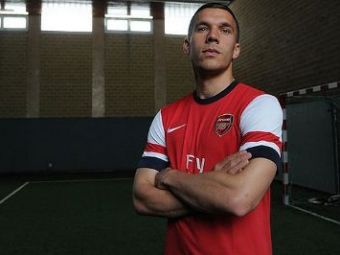 
	Inlocuitorul lui Van Persie vrea sa devina IDOL pe Emirates! Vezi aici primele declaratii ale lui Podolski in tricoul lui Arsenal!
