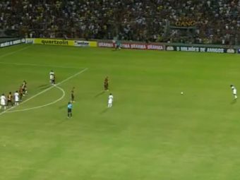 VIDEO! La cativa centimetri de golul carierei! Ronaldinho a reusit un sut FENOMENAL de la peste 30m: