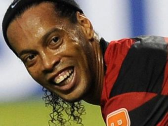 
	Ronaldinho SOCHEAZA in primul interviu dupa ce a plecat de la Flamengo! GENIUL adorat de milioane de fani a atacat Barcelona! Vezi ce a spus:
