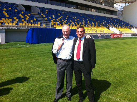 Sven Goran Eriksson a venit la Ploiesti, direct in OZN! Are 27 de milioane de euro pentru Petrolul si a fost IMPRESIONAT de primire!_5