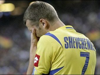 
	INCREDIBIL: La un pas de moarte! SHEVA era sa joace ultimul meci pentru Ucraina! Regele de la Kiev a scapat miraculos de o tragedie pe sosea! VIDEO
