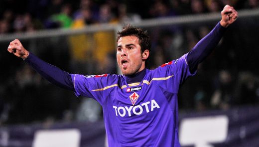 
	Un fost stelist ia tricoul lui Mutu la Fiorentina! E unul dintre cei mai IUBITI atacanti in Ghencea! Vezi CINE e noul Mutu:
