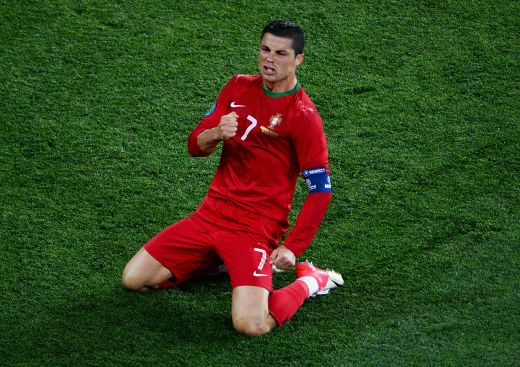 EUROBLOG ZIUA 10 | Ronaldo a repetat faza de la El Clasico dupa gol! Ce scandal XXX e in Anglia din cauza meciului Portugalia - Olanda :)_17