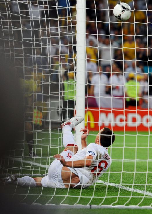 Anglia - Italia, EUROSFERTUL din Polonia si Ucraina! Rooney revine cu gol! Anglia 1-0 Ucraina, gol REFUZAT pentru ucraineni de arbitru!_10