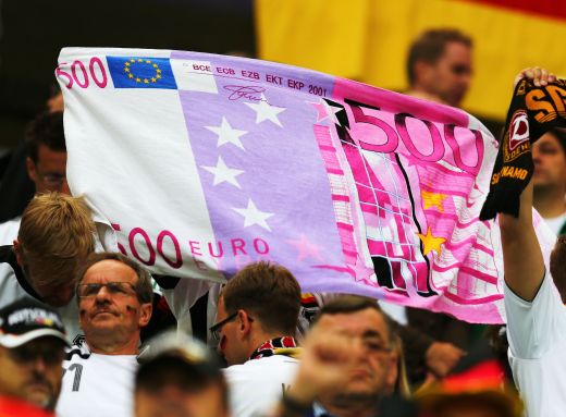 EUROBLOG, ZIUA 15 | Ei sunt adevaratii campioni: suporterii irlandezi si-au vandut un steag de la Euro cu 20.000 €!_20
