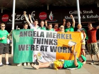
	EUROBLOG, ZIUA 15 | Ei sunt adevaratii campioni: suporterii irlandezi si-au vandut un steag de la Euro cu 20.000 &euro;! 
