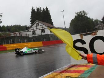 
	Mihai Marinescu a avut in Belgia cea mai ciudata cursa in 2012 din Formula 2! Vezi cate tururi a tinut:
