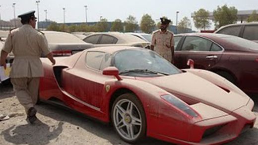 Imagini SENZATIONALE! Dubai, paradisul masinilor ABANDONATE! Motivul pentru care strazile sunt pline de bolizi parasiti:_12