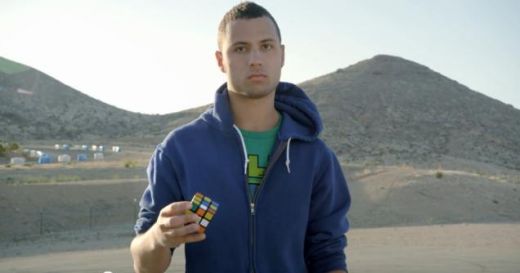 
	VIDEO: Test imposibil! Reusesti sa rezolvi cubul lui Rubik in cel mai puternic Golf supersport?
