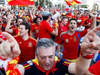 
	VIDEO! Madridul, prea mic pentru o fiesta atat de mare! Cum au sarbatorit zeci de mii de spanioli pe strazi, fara oprire, titlul european:
