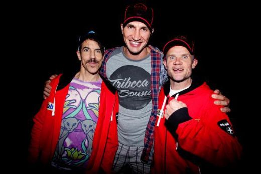 Foto: Cei de la Red Hot Chili Peppers au dat nas in nas cu Klitschko! Ce mesaj i-au transmis campionului:_6