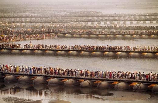 FOTO: Imagini 100% REALE cu cel mai murdar fluviu al lumii! Iti poti da seama cati oameni au venit sa se scalde? N-ai sa crezi pana nu vezi:_1