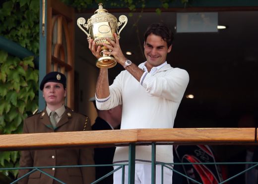 "Traiesc momente MAGICE, mi-am egalat IDOLUL!" Federer, din nou numarul 1 mondial dupa finala castigata la Wimbledon!_4