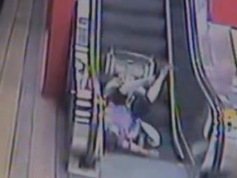 
	VIDEO: Escrocherie la metrou! Uite ce patesti daca incerci sa prostesti lumea cu un&nbsp;carcucior cu rotile!
