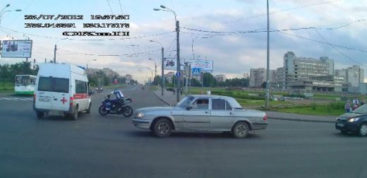 accident ambulanta intersectie motor Rusia