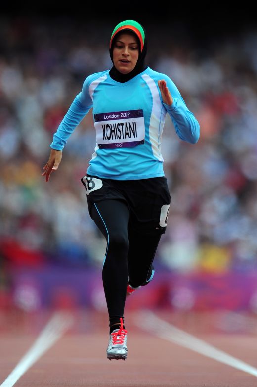 FOTO Moment ISTORIC la Jocurile Olimpice! Prima sportiva din Arabia Saudita a concurat cu capul ACOPERIT!_2