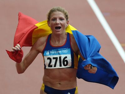LIVEBLOG Olimpiada, ziua 10 | Bolt a fugit ca un NEBUN: aur si record olimpic la 100m! AUR pentru Romania: Sandra Izbasa, campioana olimpica la sarituri!_1