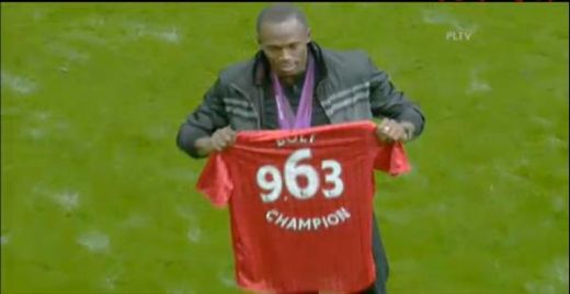 OFICIAL! Usain Bolt isi indeplineste VISUL! A semnat cu Manchester United si a fost prezentat pe Old Trafford!_1