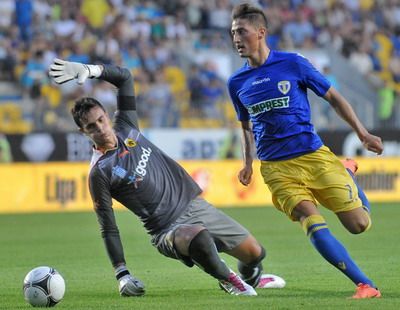 CUTREMUR in prima echipa a liderului din Liga 1: trei transferuri care ar asigura cel mai NEBUN TITLU! Grozav, N Doye si Rada pentru o echipa de VIS!