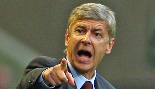 FOTO: Wenger, surprins intr-o ipostaza INDECENTA pe Anfield :) O sa razi pana maine dimineata dupa ce vezi poza asta!_2