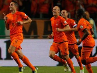 
	Vesti PROASTE pentru Piturca! Olanda a DISTRUS Ungaria, Turcia a batut Estonia cu 3-0! REZULTATE din grupa Romaniei!
