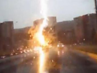
	VIDEO: Ditamai SUV-ul, fulgerat violent in trafic! Culmea ca si atunci cand nu au nici o vina, rusii tot o patesc!
