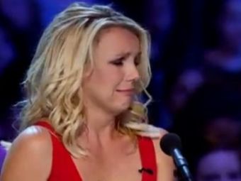 
	Un fan DEMENT a terminat-o pe Britney Spears! A cantat DEZASTRUOS si a vrut sa fie IUBITUL EI! Americanii s-au temut ca OBSEDATUL va ataca! VIDEO INCREDIBIL
