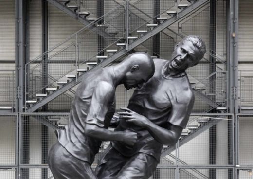 GENIAL! Dupa sase ani, nebunia lui Zidane a ajuns arta! Momentul care i-a incheiat CARIERA lui Zizou poate valora MILIOANE!_1