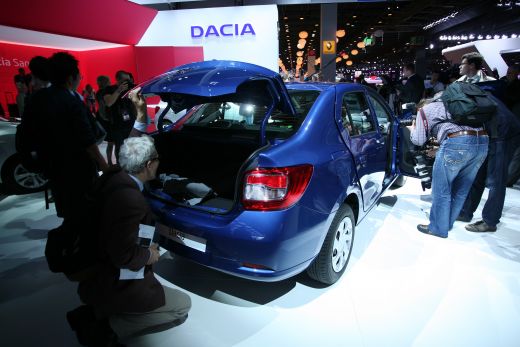 FOTO Dacia a lansat OFICIAL noile Sandero, Logan si Stepway la Salonul Auto de la Paris! Vezi aici lista de PRETURI:_7