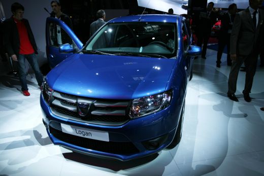 FOTO Dacia a lansat OFICIAL noile Sandero, Logan si Stepway la Salonul Auto de la Paris! Vezi aici lista de PRETURI:_9