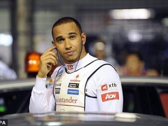 FABULOS! Hamilton ii ia locul lui Schumacher la Mercedes pentru un contract RECORD! Vezi cat va incasa pentru trei ani!