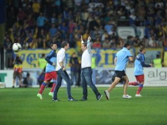 
	Steaua are un fotbalist UNIC! Si-a riscat cariera ca sa joace in IADUL din OZN! Premiera FABULOASA in Romania: 100.000 de oameni la doua meciuri NEBUNE
