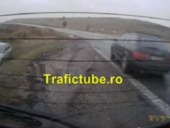 
	VIDEO &quot;Era ulei pe sosea!&quot; Noroc sau stiinta? Un sofer din Cluj a scapat incredibil dupa un accident halucinant
