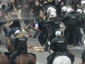 
	&quot;Orasul este sub asediu!&quot; 200 de arestari la Dortmund, unde fanii lui Schalke au facut HAOS! VIDEO socant cu incidentele! Cosmar pentru Marica!
