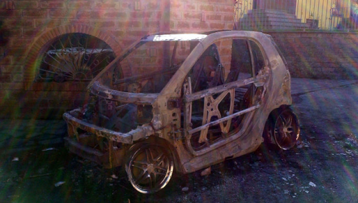 GEST EXTREM de vandalism! Un jucator de la Lazio si-a gasit masinile IN FLACARI in fata casei! FOTO INCREDIBIL_4