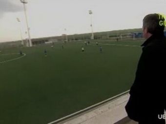 
	SUPER VIDEO Making of Gheorghe Hagi! UEFA a vizitat fabrica de talente a REGELUI! Care e jucatorul care l-a inspirat in cariera:
